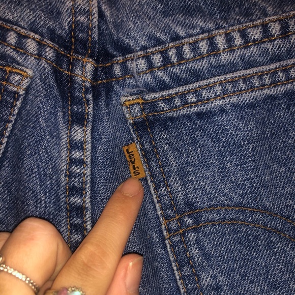 Levi Gold Tab Mom Jeans - Picture 7 of 7